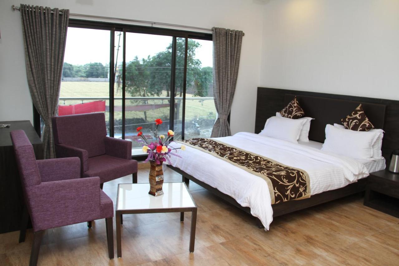 Hotel Aditya Talala Ngoại thất bức ảnh