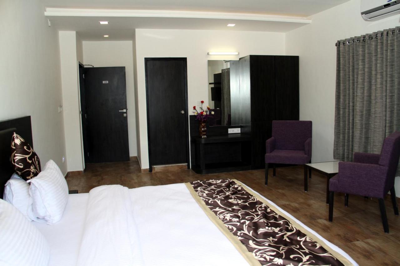 Hotel Aditya Talala Ngoại thất bức ảnh