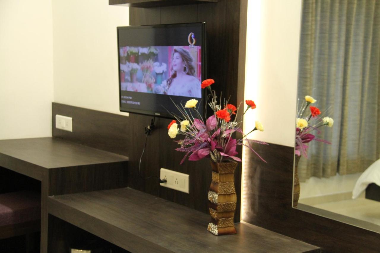 Hotel Aditya Talala Ngoại thất bức ảnh